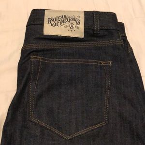 Railcar fine goods - Donna Jeans Size 29